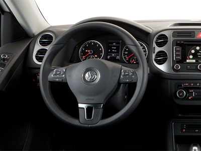 2011 Volkswagen Tiguan 4WD 4dr S 4Motion