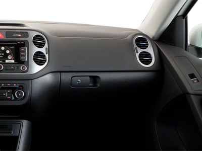 2011 Volkswagen Tiguan 4WD 4dr S 4Motion