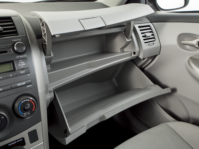 2013 Toyota Corolla 4dr Sdn Auto LE (Natl)