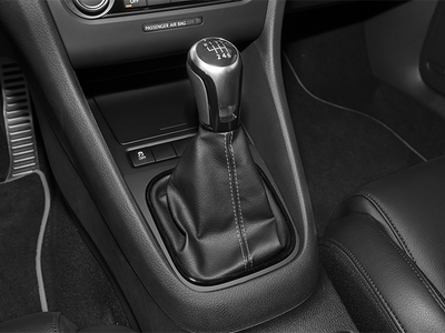 2013 Volkswagen Golf R 4dr HB