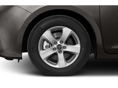 2018 Toyota Sienna XLE FWD 8-Passenger (Natl)
