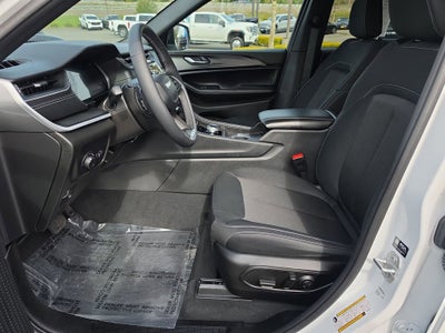 2025 Jeep Grand Cherokee Laredo 4x4