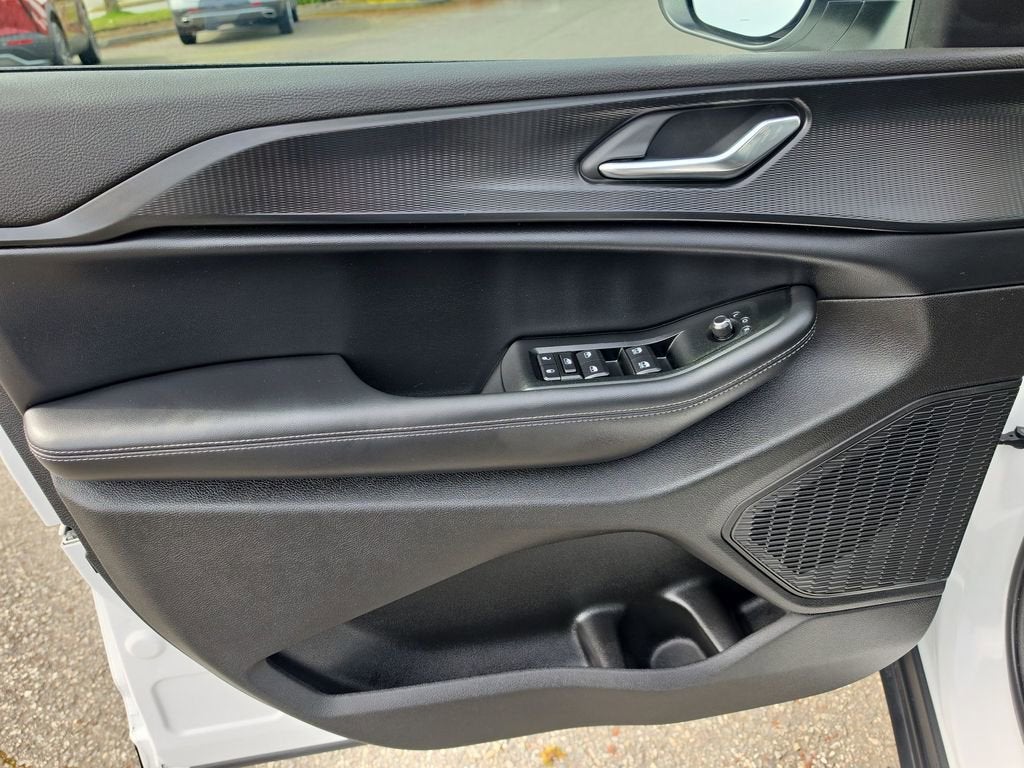 2025 Jeep Grand Cherokee Laredo 4x4