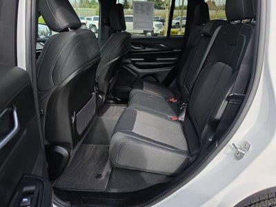 2025 Jeep Grand Cherokee Laredo 4x4