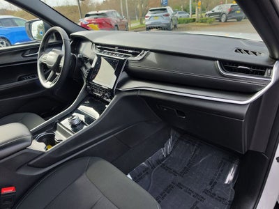 2025 Jeep Grand Cherokee Laredo 4x4