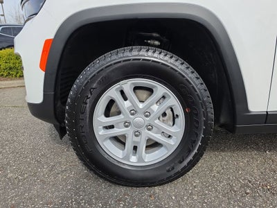 2025 Jeep Grand Cherokee Laredo 4x4