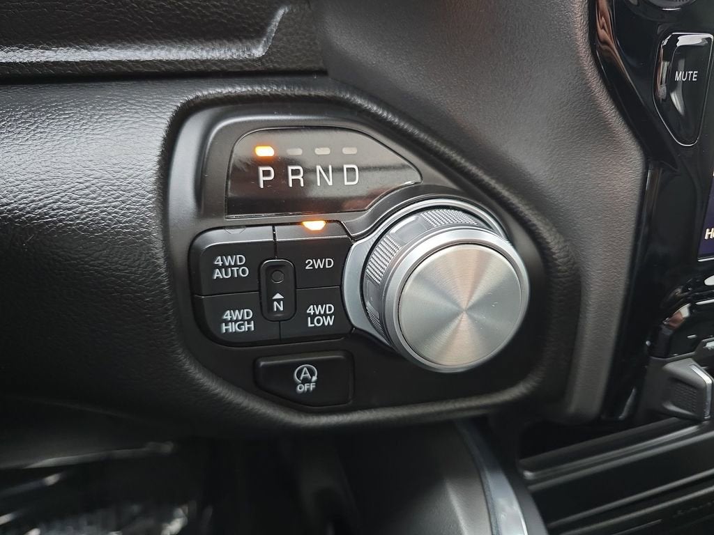 2023 RAM 1500 Laramie Crew Cab 4x4 6'4" Box