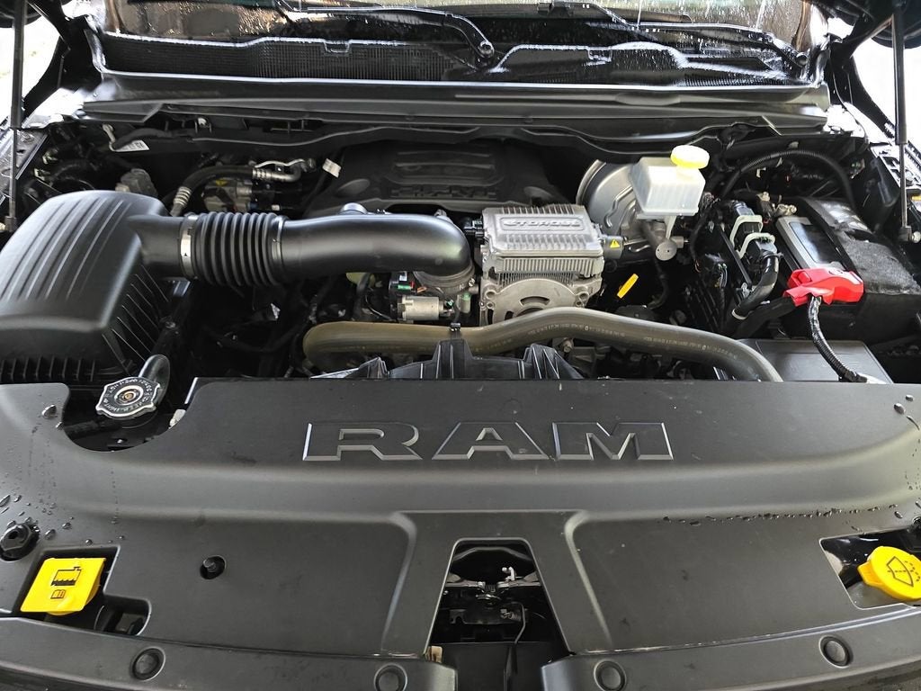 2023 RAM 1500 Laramie Crew Cab 4x4 6'4" Box