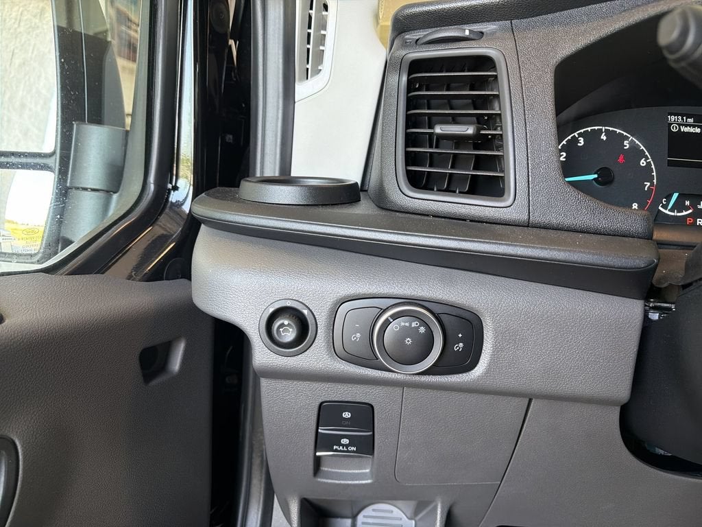 2025 Ford Transit Passenger Wagon XL
