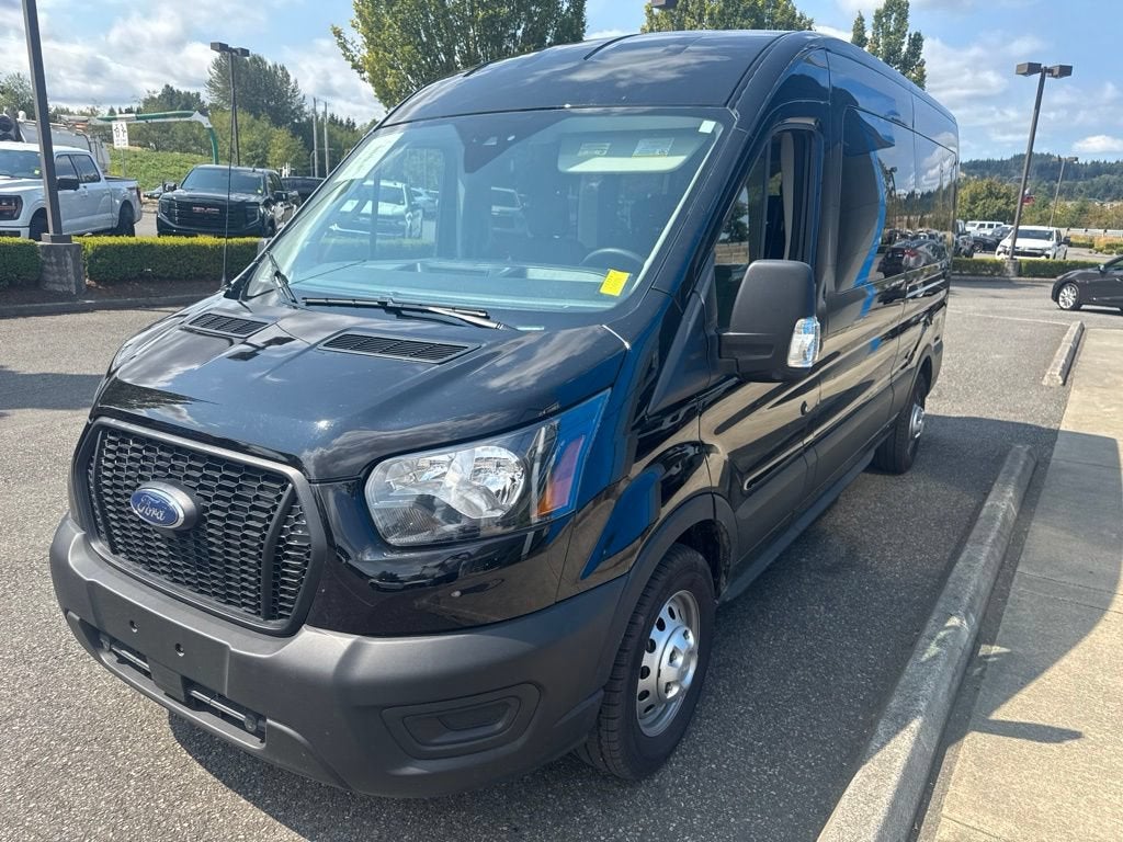 2025 Ford Transit Passenger Wagon XL