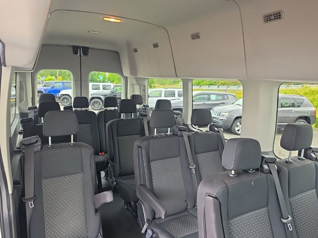 2020 Ford Transit Passenger Wagon XL