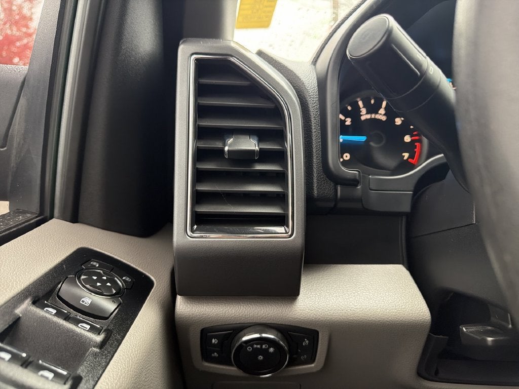 2017 Ford F-150 XLT - Photo 17