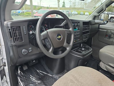 2023 Chevrolet Express Passenger 3500 1LS