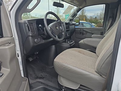 2023 Chevrolet Express Passenger 3500 1LS