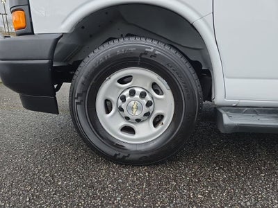 2023 Chevrolet Express Passenger 3500 1LS