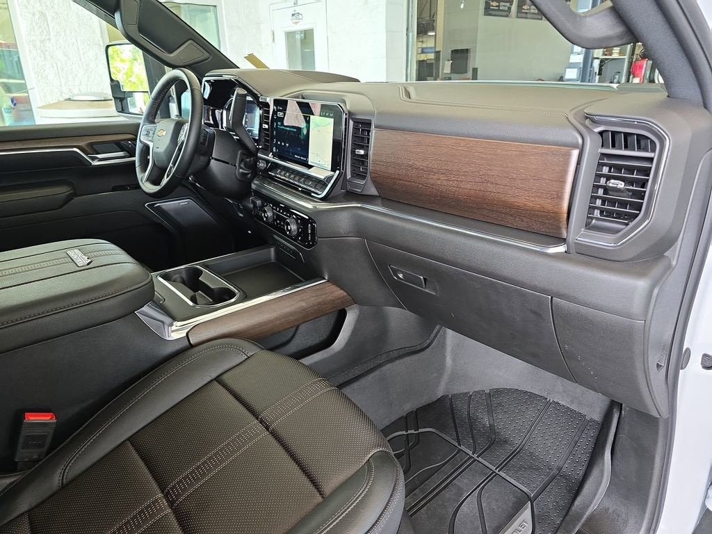 2025 Chevrolet Silverado 3500 HD High Country