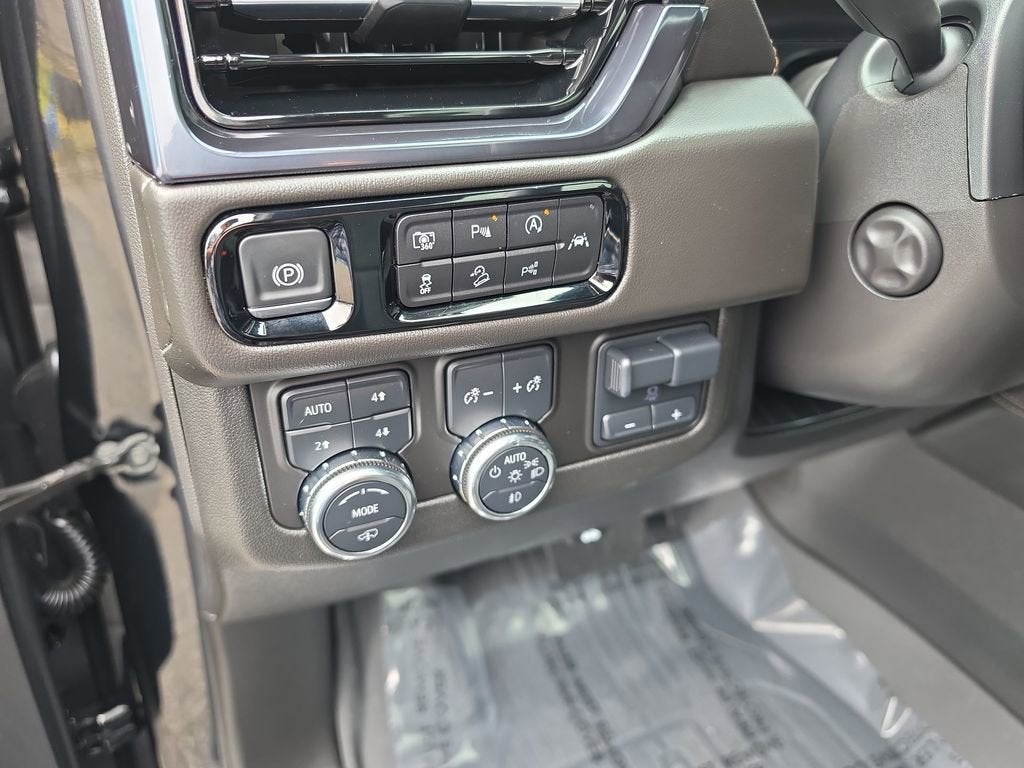 2025 GMC Yukon AT4