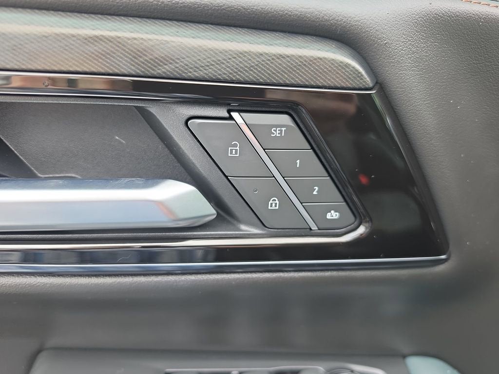 2025 GMC Yukon AT4