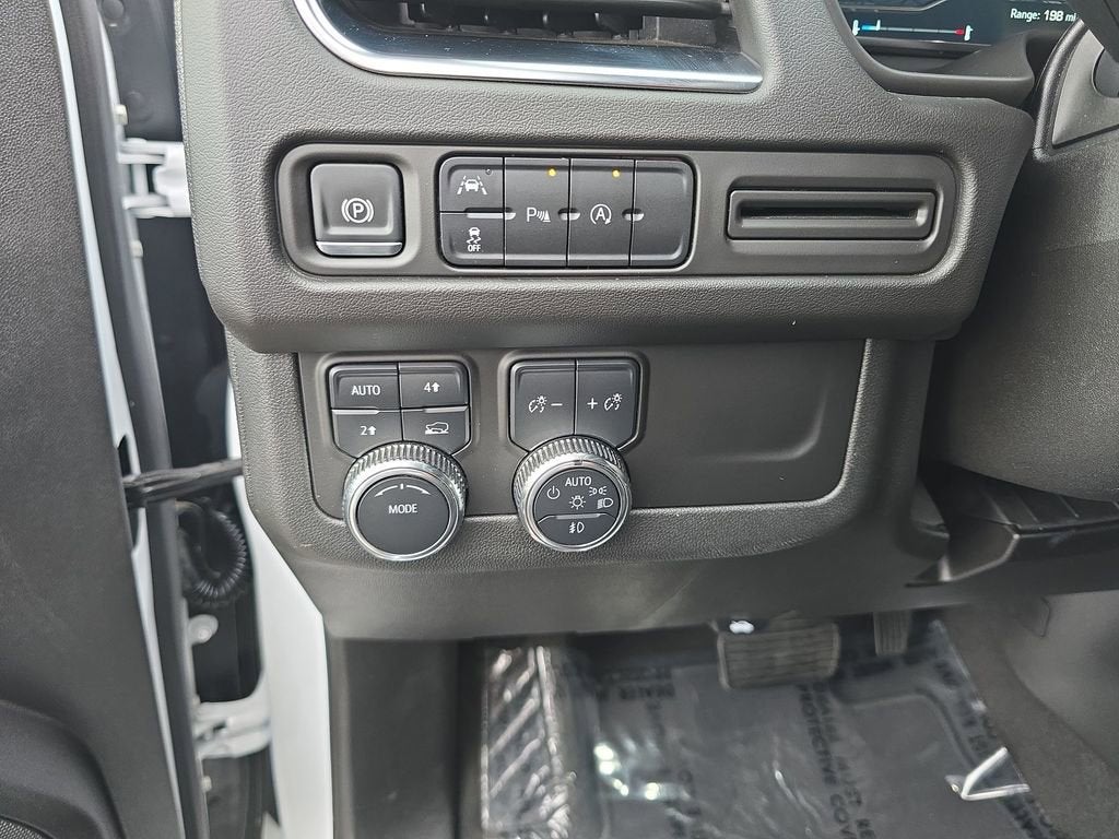 2024 GMC Yukon XL SLE