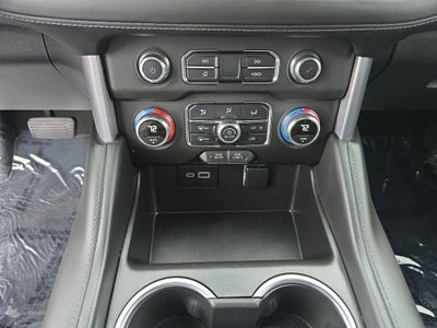 2024 GMC Yukon XL SLE