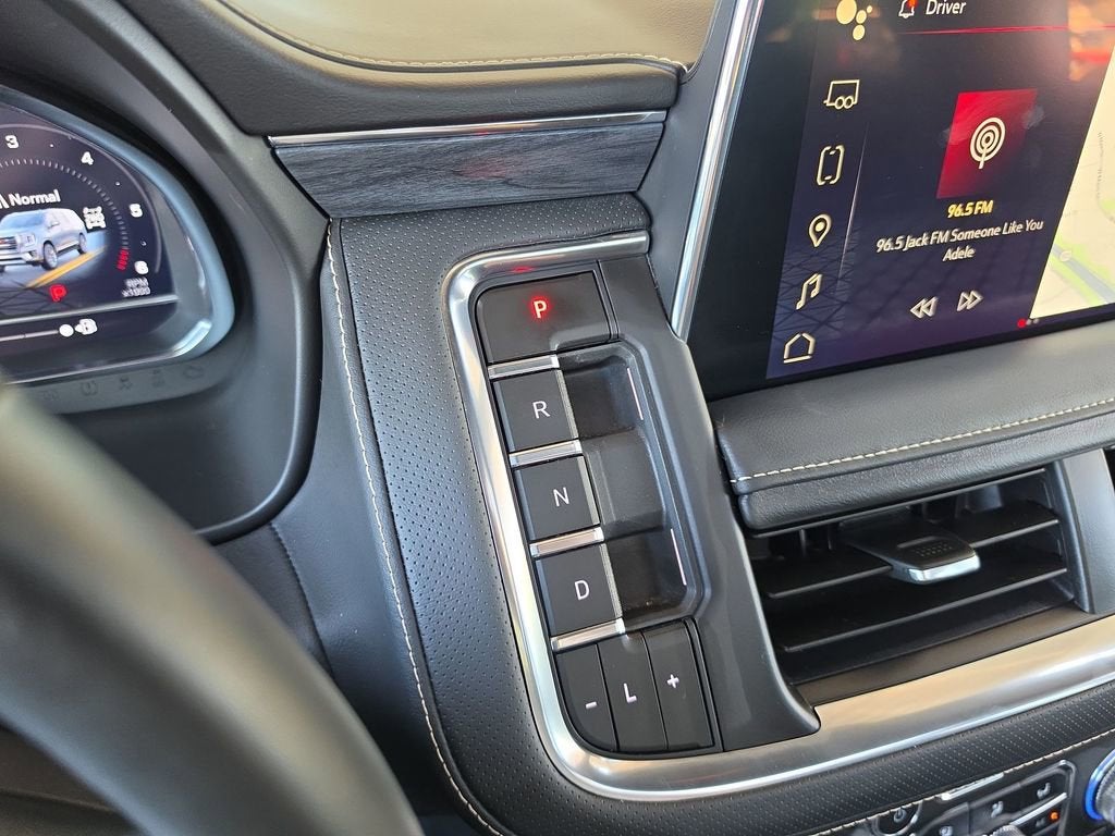 2024 GMC Yukon XL SLT