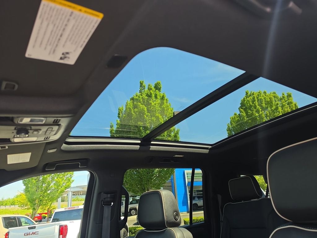 2024 GMC Yukon XL SLT