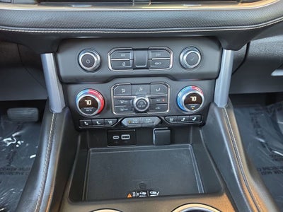 2024 GMC Yukon XL SLT