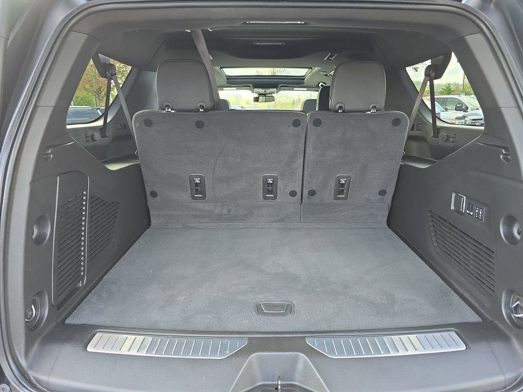 2024 Chevrolet Suburban RST