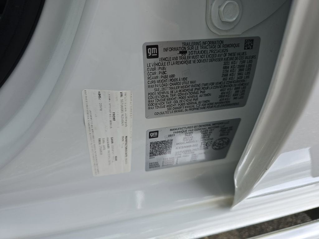 2024 GMC Sierra 1500 SLT