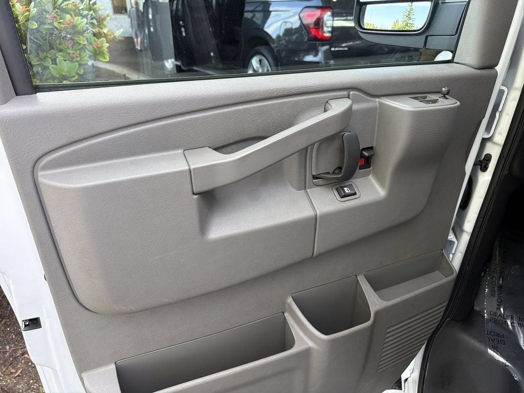2025 GMC Savana Cargo Work Van