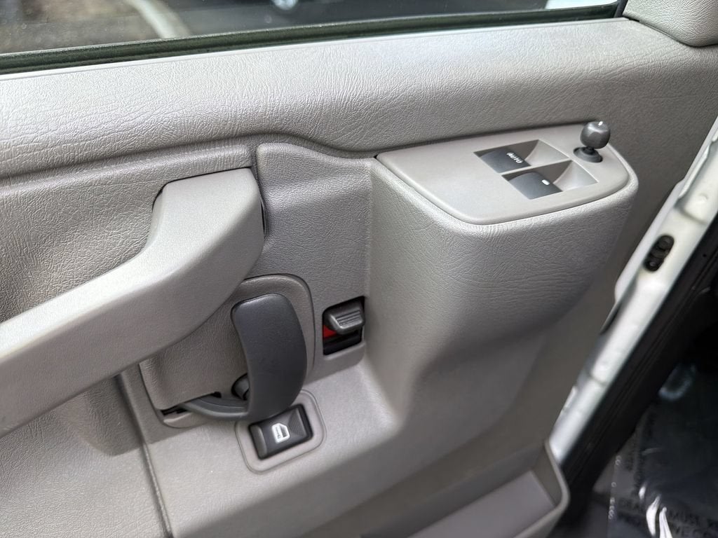2025 GMC Savana Cargo Work Van