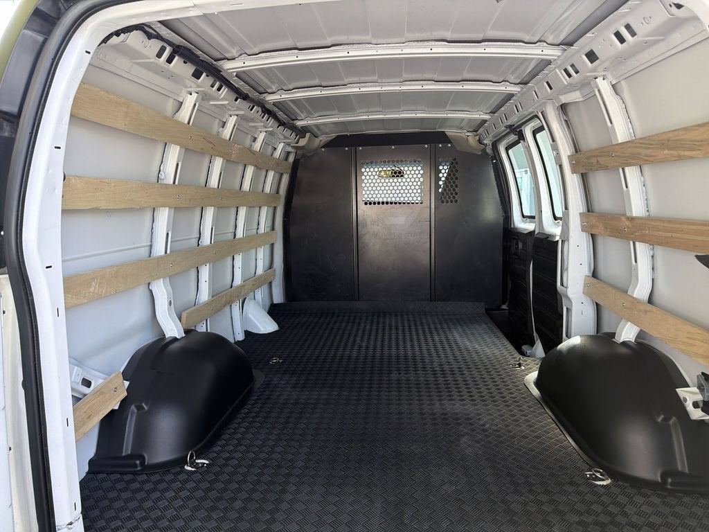 2025 GMC Savana Cargo Work Van