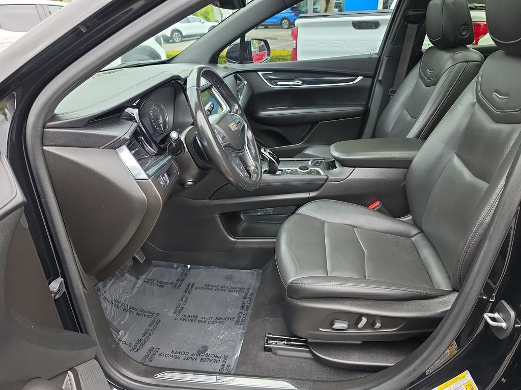 2022 Cadillac XT5 Premium Luxury