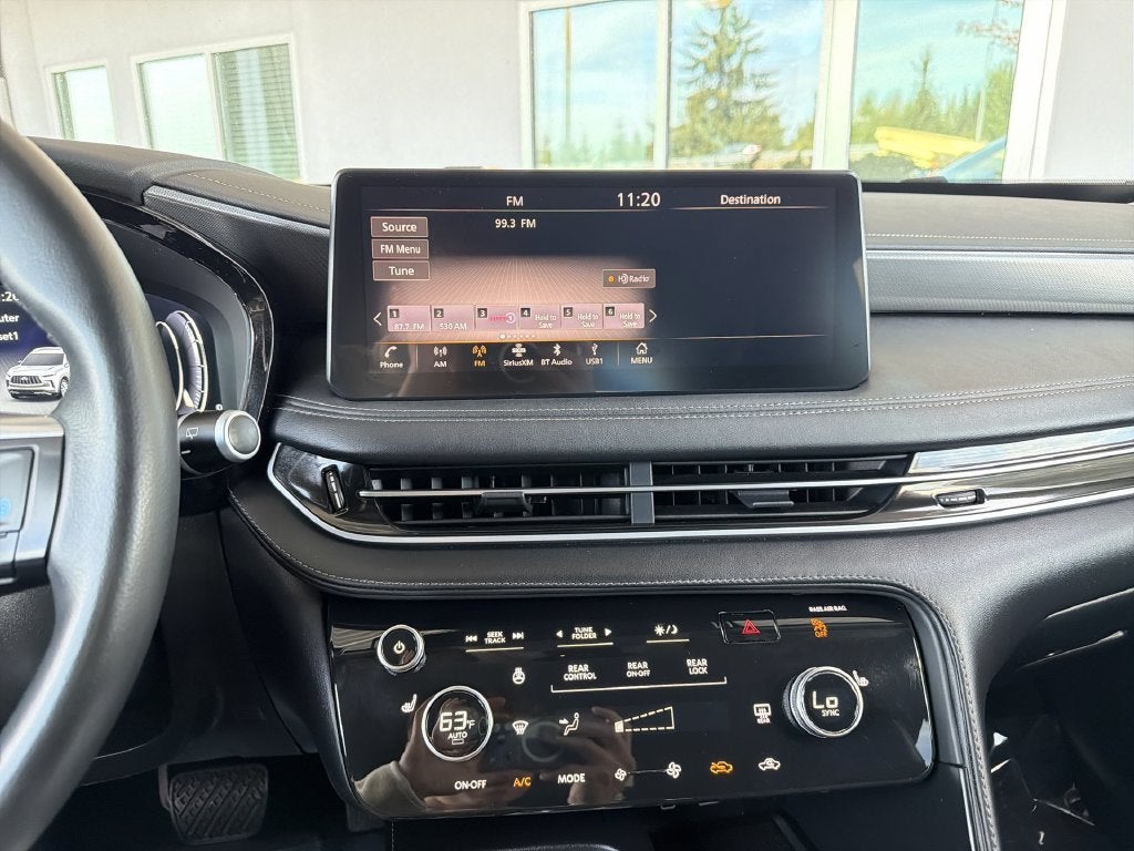 2025 INFINITI QX60 LUXE