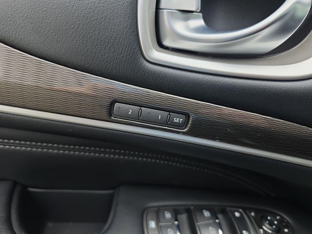 2017 INFINITI QX60 NA