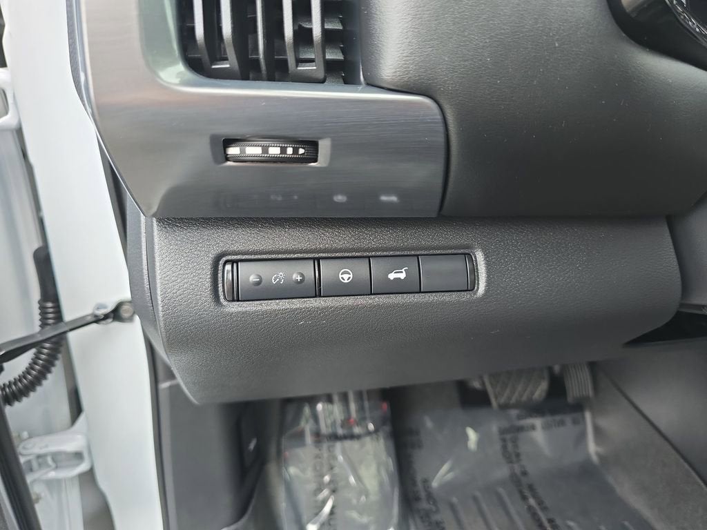 2025 Nissan Pathfinder SL 4WD