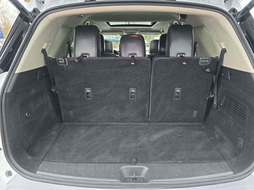 2025 Nissan Pathfinder SL 4WD