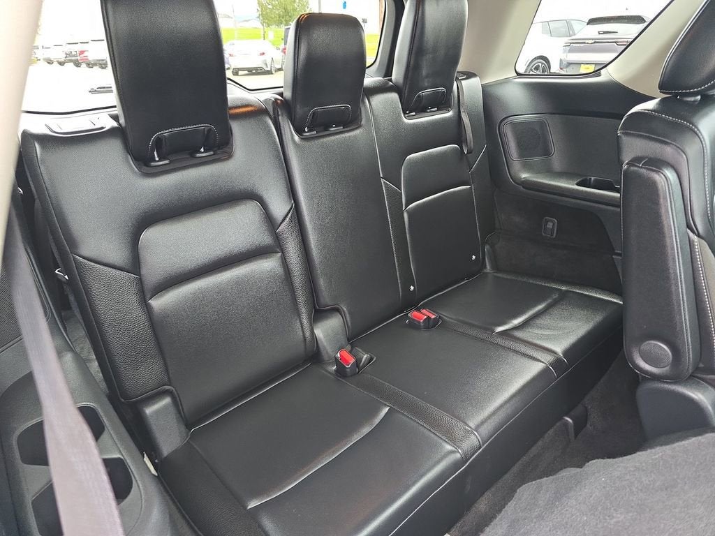 2025 Nissan Pathfinder SL 4WD