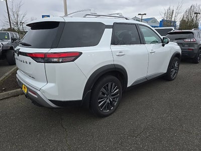 2025 Nissan Pathfinder SL 4WD