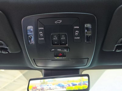 2025 Toyota Sienna LE