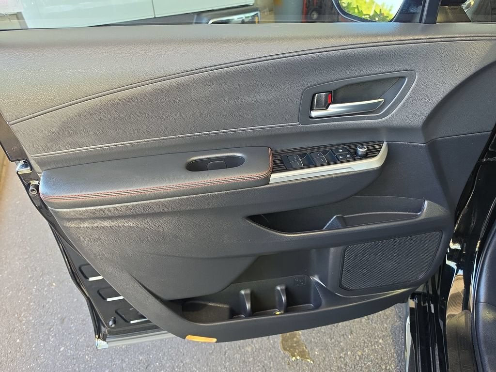2025 Toyota Sienna LE