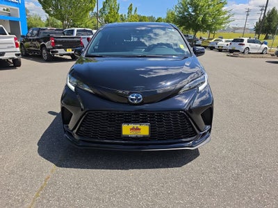 2025 Toyota Sienna LE