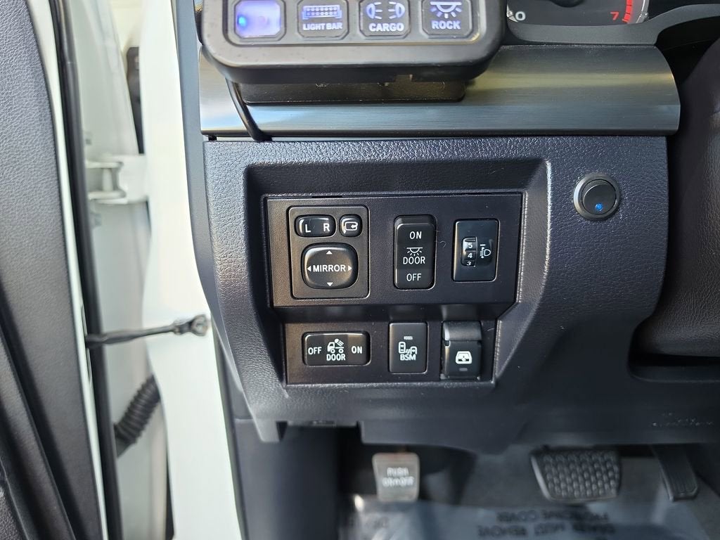 2017 Toyota Tundra Platinum 5.7L V8