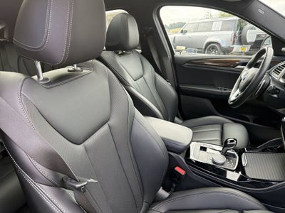 2023 BMW X4 xDrive30i