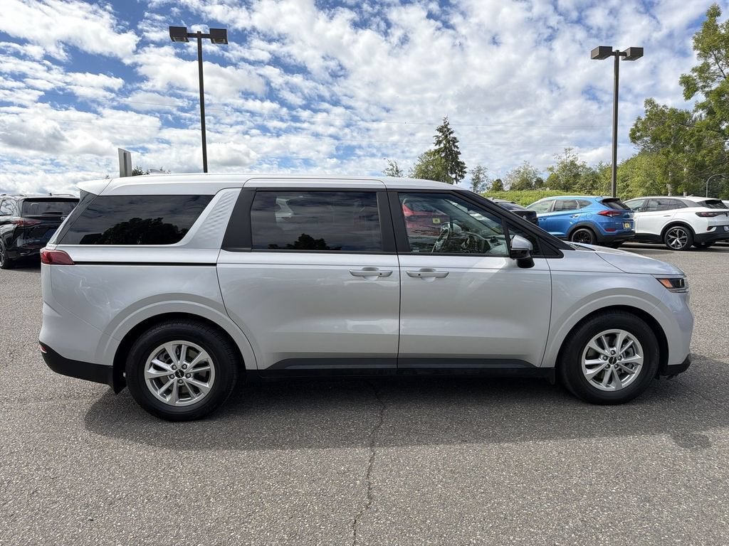 2022 Kia Carnival MPV LX Seat Package