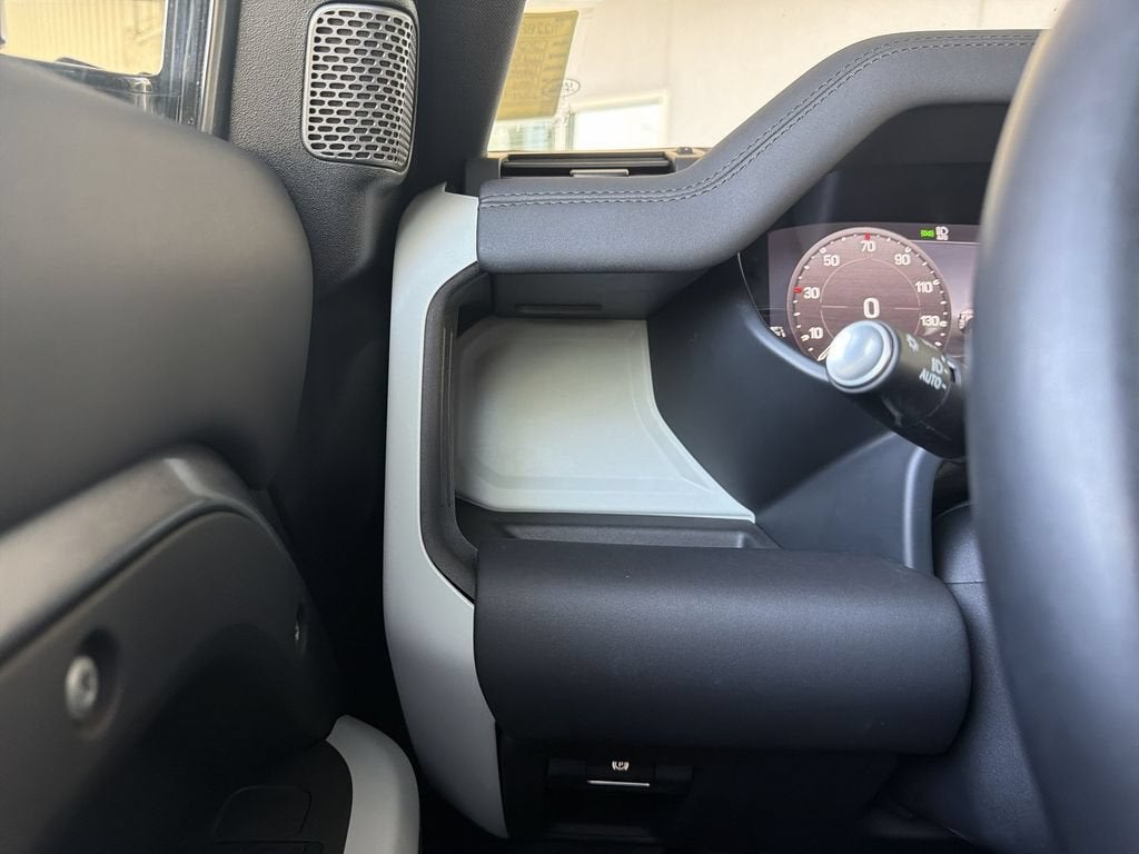 2024 Land Rover Defender 110 P300