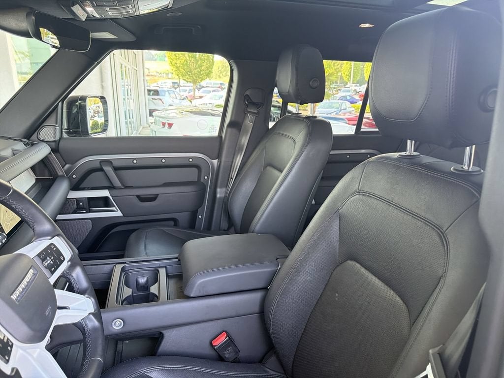 2024 Land Rover Defender 110 P300