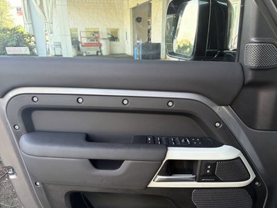 2024 Land Rover Defender 110 P300