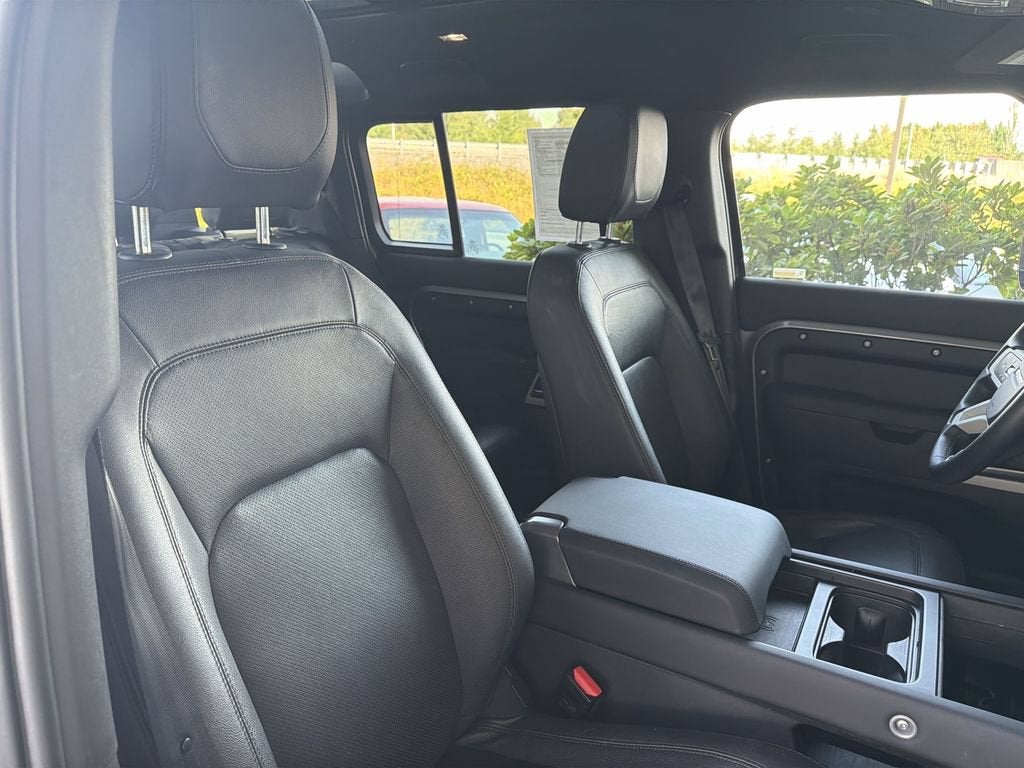 2024 Land Rover Defender 110 P300