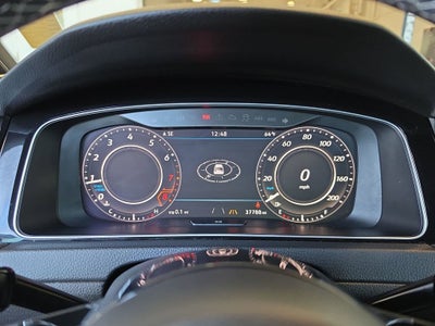 2019 Volkswagen Golf R 2.0T w/DCC & Navigation